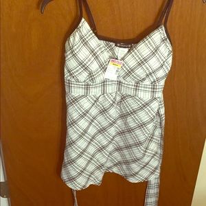 Super cute summer top.